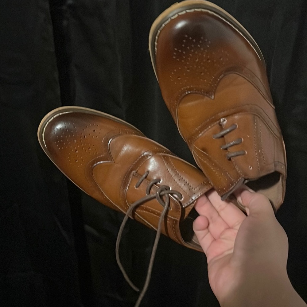 Dress shoes